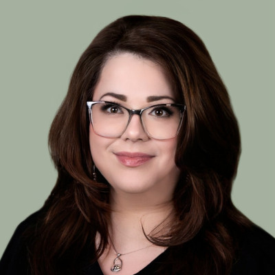 Headshot of Hearing Aid Specialist Tomi Durrance